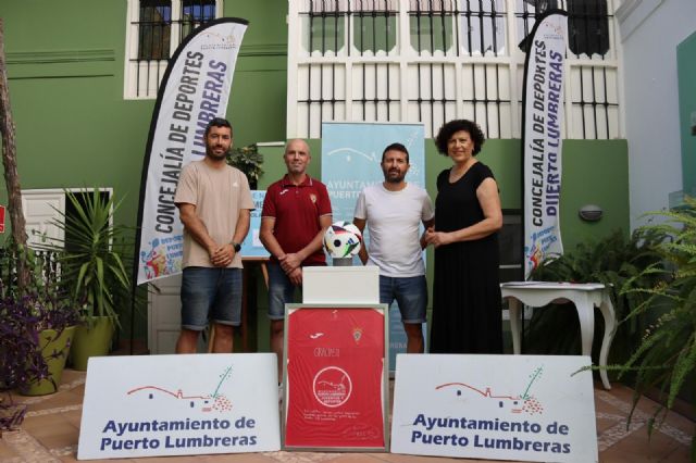 El Ayuntamiento concede una subvención de 44.000 euros al Club Deportivo Lumbreras para la promoción y realización de actividades deportivas