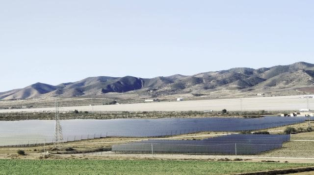 Los vecinos podrán obtener rentabilidad económica de la planta solar de Puerto Lumbreras