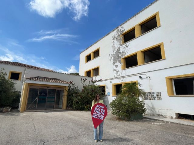 La alcaldesa vuelve a bloquear el debate sobre el antiguo parador de turismo