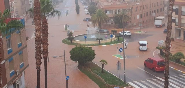 Puerto Lumbreras vuelve a la normalidad tras el episodio de tormenta y lluvias torrenciales que ha dejado 45 l/m2 en apenas una hora