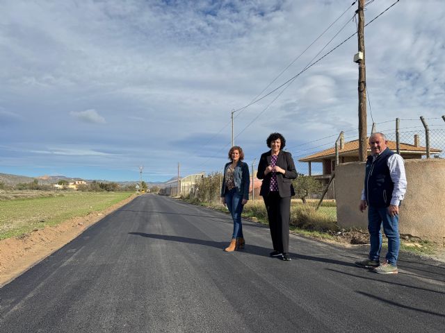 El Ayuntamiento de Puerto Lumbreras ejecuta la pavimentación del camino del Mercado del Ganado